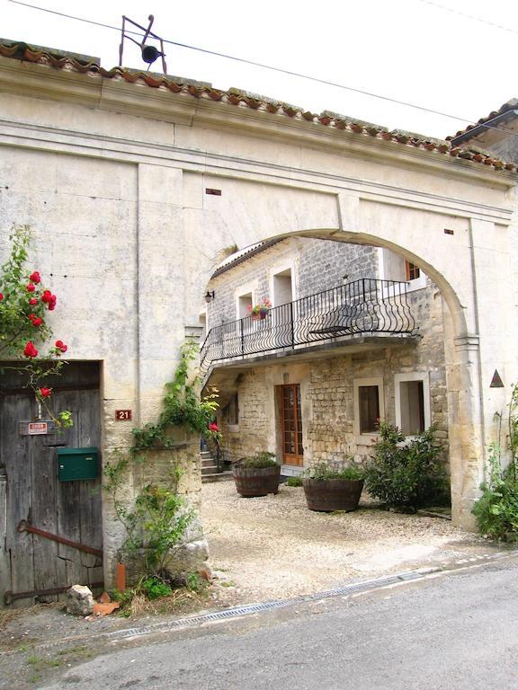 Bed and Breakfast La Cour des Cloches à Mainxe Chambre photo