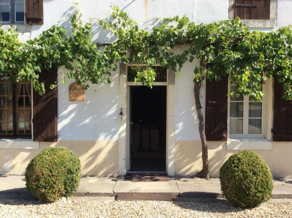 Bed and Breakfast La Cour des Cloches à Mainxe Extérieur photo